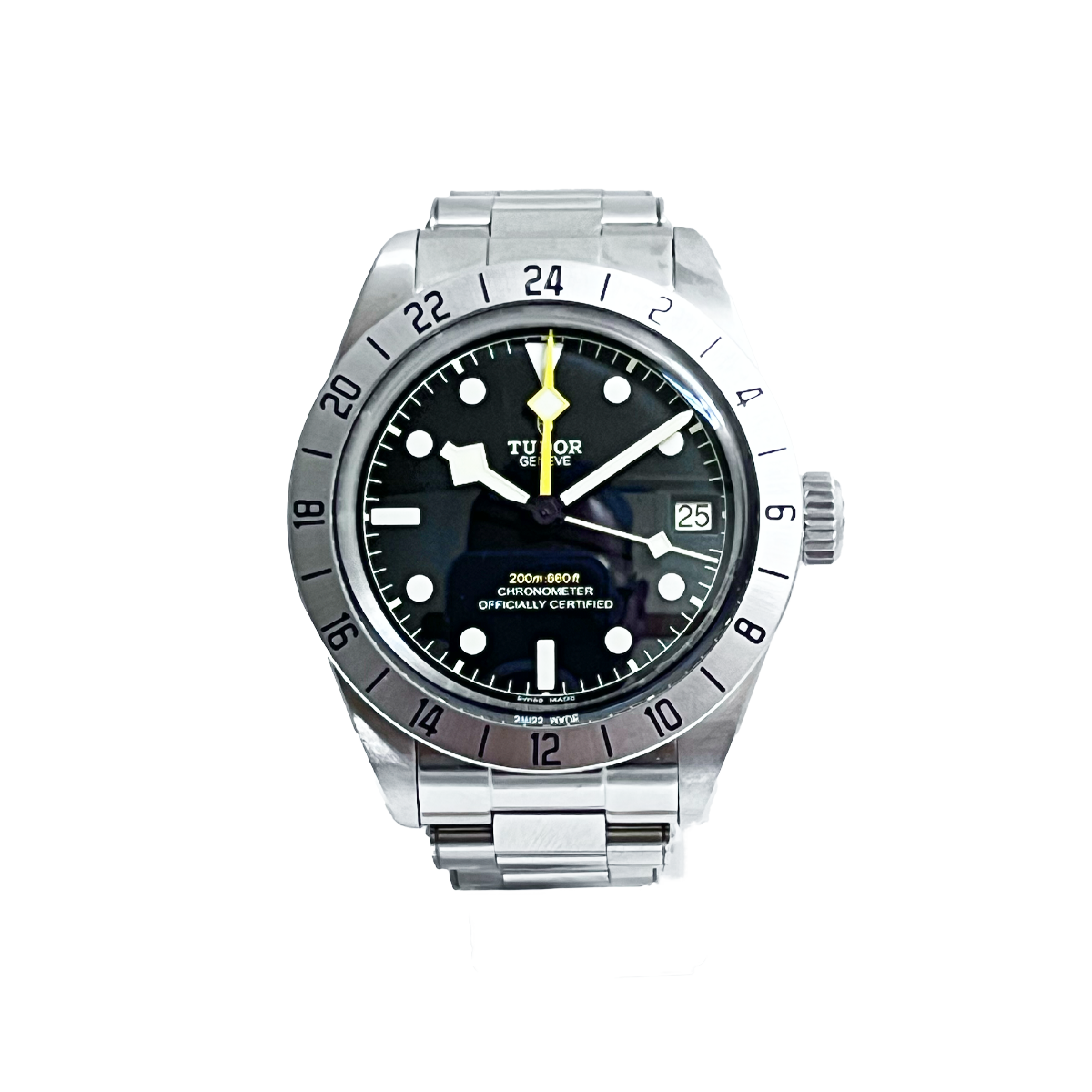 Ontdek onze exclusieve Fliers Juweliers Pre-Owned collectie van met zorg geselecteerde horloges. Bij ons vind je horloges die online of in onze winkel worden aangeboden, die stuk voor stuk met liefde zijn onderhouden en zorgvuldig zijn geïnspecteerd. Kies voor betaalbare luxe en tijdloze elegantie met onze prachtige pre-owned horloges, en maak vandaag nog een statement met stijl.